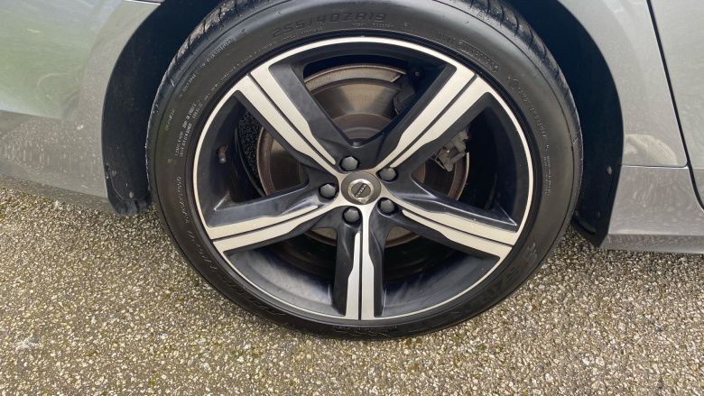 Volvo S90 2.0 T8 [390] Hybrid R DESIGN Pro 4dr AWD Gtron Saloon